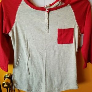 Red baseball style top